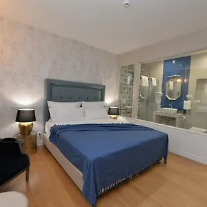 https://the-duke-luxury-rooms.splithotels.org