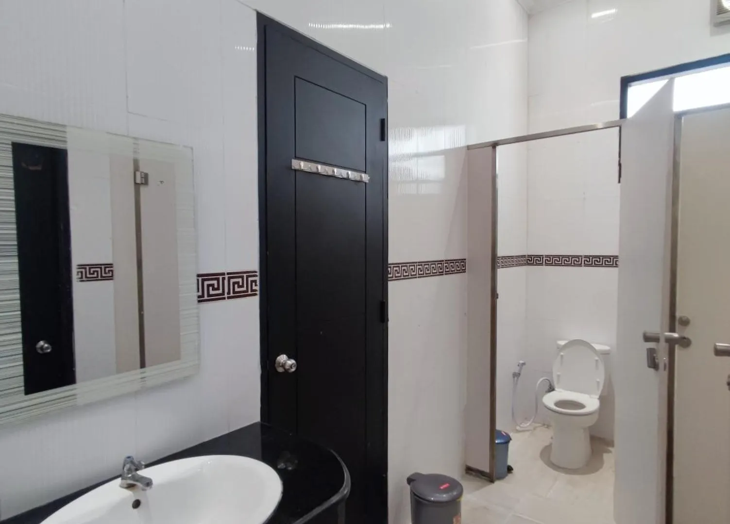 Fora Capsule Hostel Tuban Kuta Lombok Indonesien